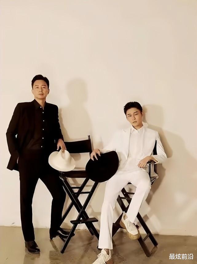 衬衫 刘奕君真是中年男人楷模，穿衬衫留短发，看上去比儿子都年轻帅气