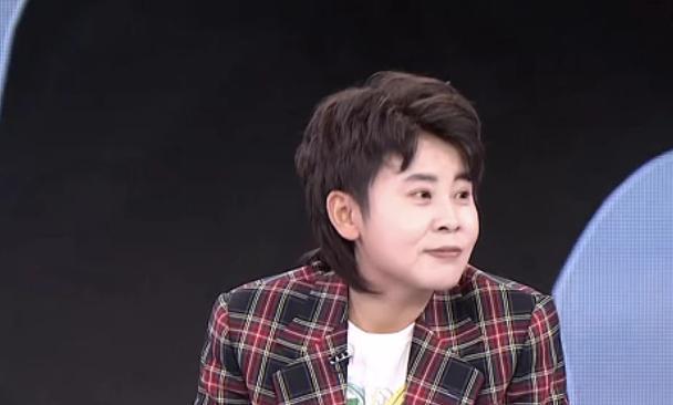 招聘|解说王濛彻底大爆火!穿西装变身都市丽人,一开口就惊喜不断