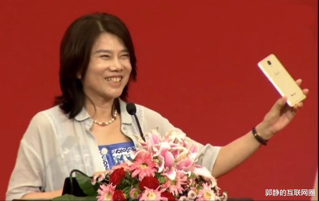 格力电器|格力手机大松G7全系列罕见降价100元,能带动手机的销量吗?