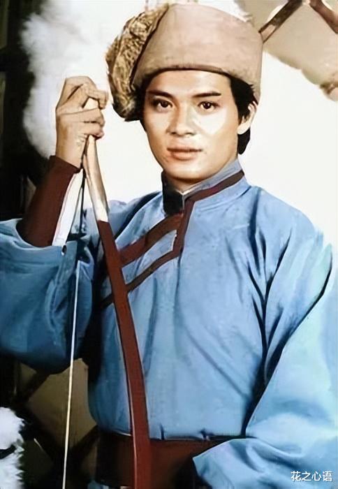 黄日华|香港老戏骨为出轨妻子倾尽家产？现身商场表演被群嘲