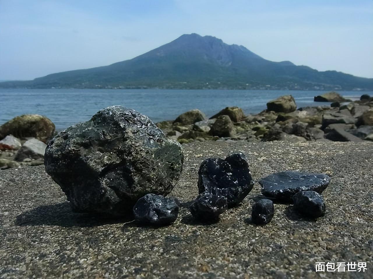 美丽|为了一块石头而定居荒岛？日本小哥的“石头梦”