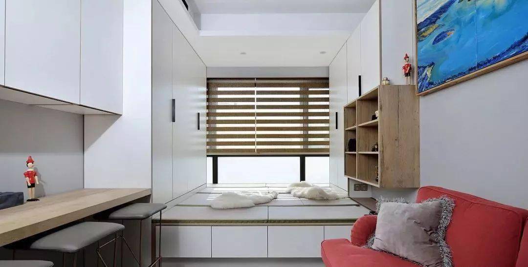 卧室空间小？别担心！只需把床抬高一米，比传统榻榻米实用多了！