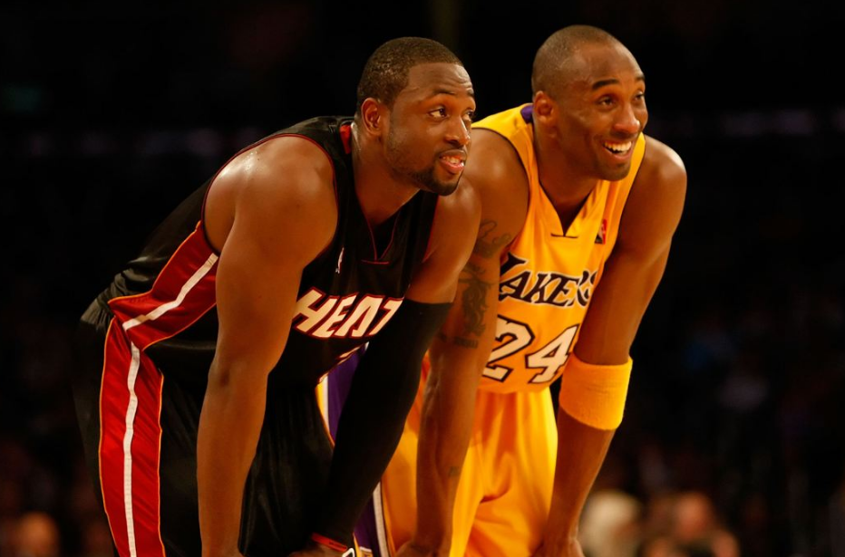 德维恩·韦德|韦德跪倒在地，去扑一个界外球的画面，永远定格在记忆深处