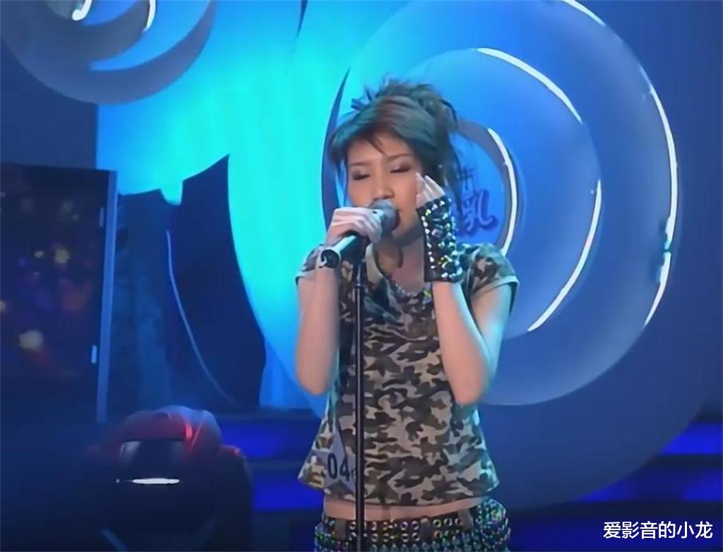 艾梦萌|39岁艾梦萌发布翻唱视频,超女比赛曾败给谭维维,如今远嫁海外