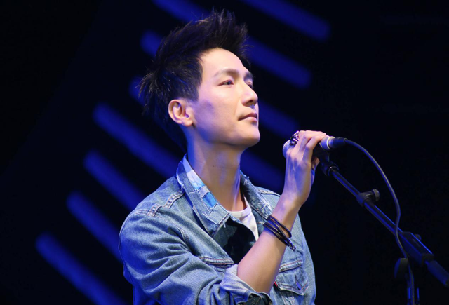 陈楚生|“227亿男孩”陈楚生：一次缺席“毁掉”半生，如今凭实力再翻红