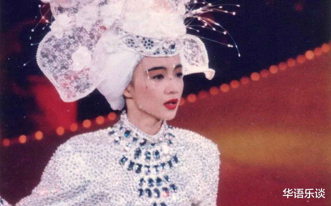 演唱会|为什么有的当红歌手急流勇退，而有的过气歌手却频频“复出”？