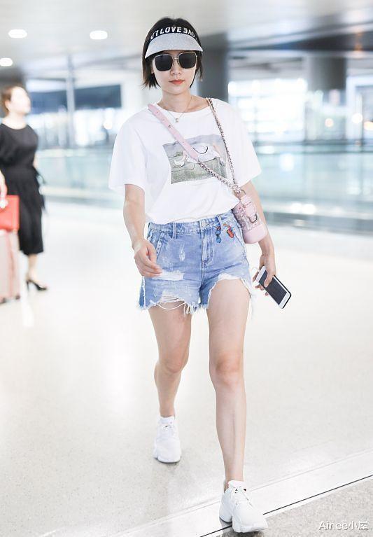 补水 短发的叶一茜更迷人了，波点衬衫配喇叭裙，少女感一点没消失