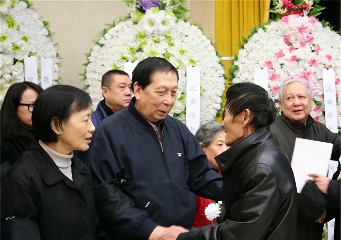 白雪|邱会作妻子负责选美，截留一绝色美女当儿媳妇，后来演绎一段真情