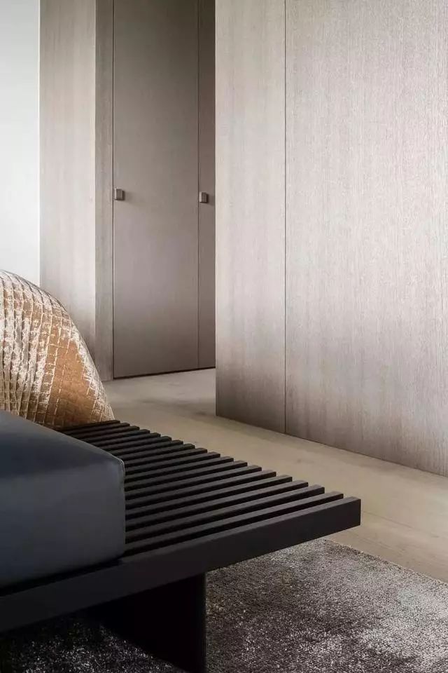 踢脚线太难看,能不能不装?聪明人已经这样做了