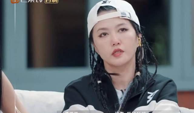 景甜|薛凯琪因分组崩溃痛哭，不愿意跟谭维维分开，搞小团体令人反感