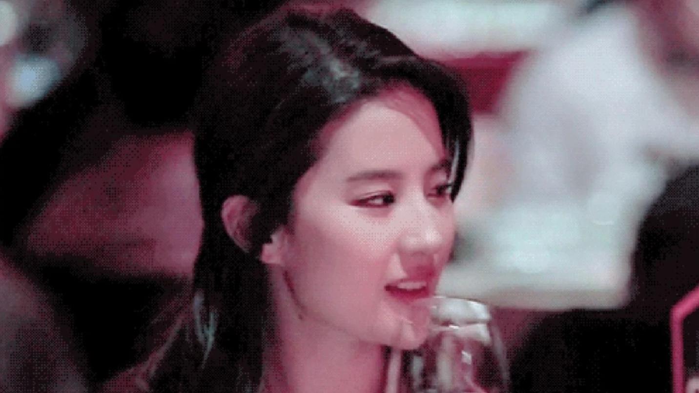 刘亦菲|刘亦菲，登上热搜！