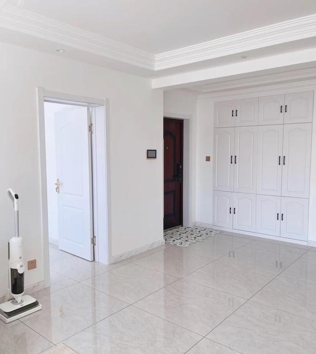 90后夫妇坚持“穷装”,120才花10W,全屋没有一丝俗气,太美了