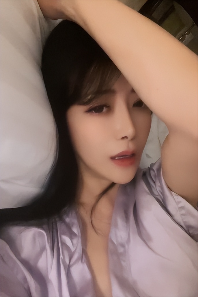 陈紫函|47岁陈紫函庆糖婚，小9岁老公送圣婴蛋糕疑催生，结婚六年无子女