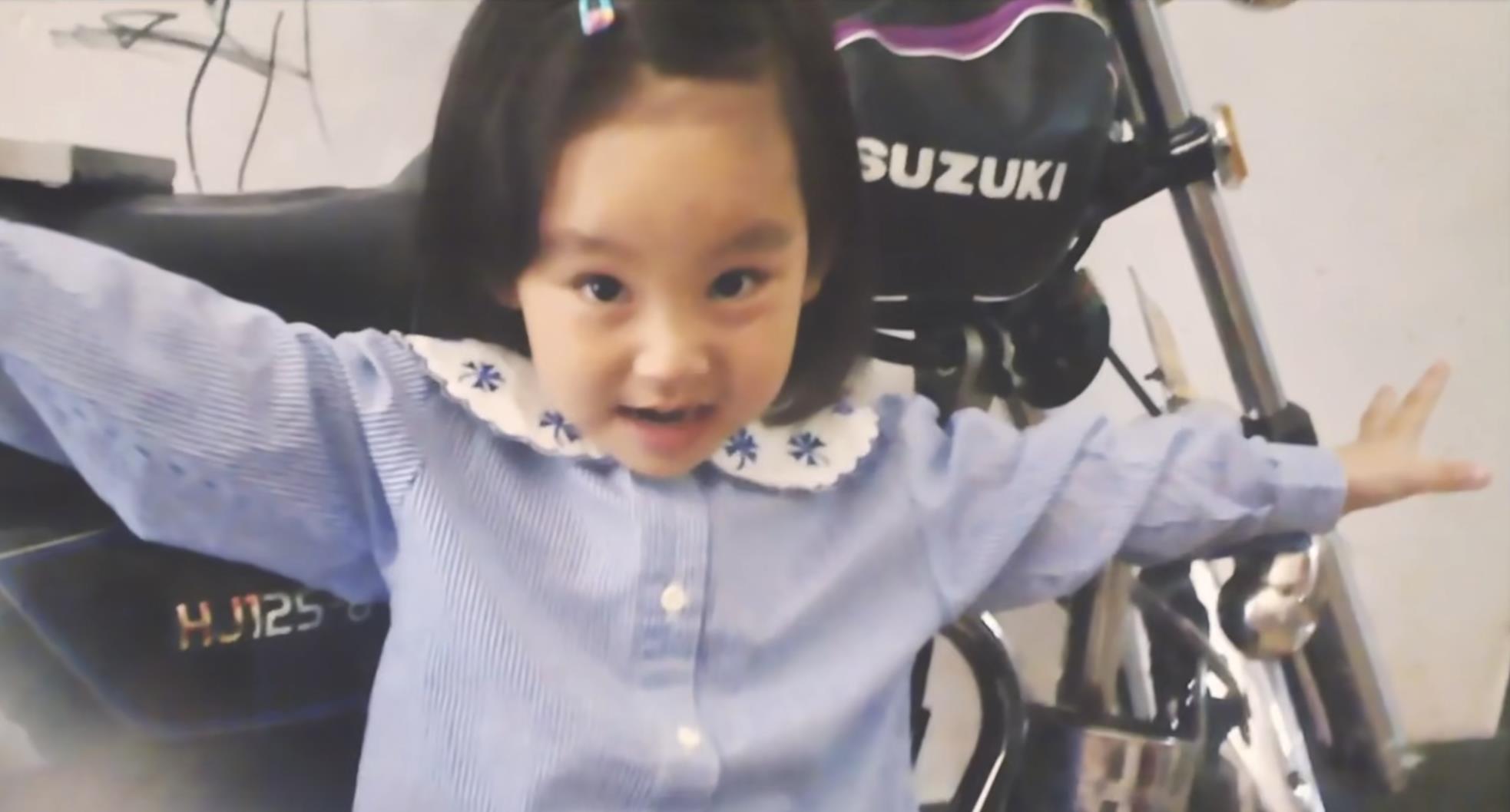 炎明熹|17岁港圈唱将炎明熹!父母定居内地,粤语歌开口跪,打破刻板印象