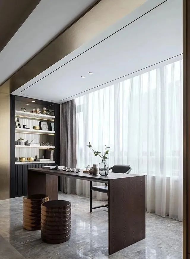 253平大平层,光装修就花了124w,一进门就被迷住了,客厅更大气