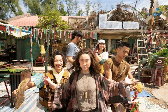 黄子华|2023年香港贺岁片盘点:甄子丹对阵黄子华,谁的胜算比较大?