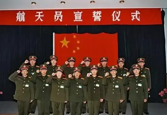 太空第一人杨利伟,5年晋升4级军衔!如今上任新岗位:解说员