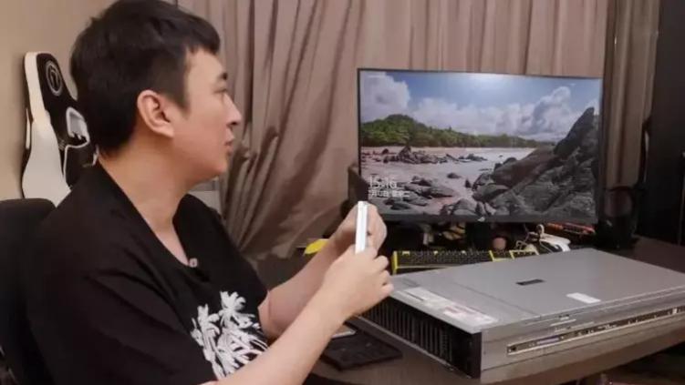 王思聪|王思聪：非常高调的富二代，花钱方式太土豪，竟花100万买台电脑