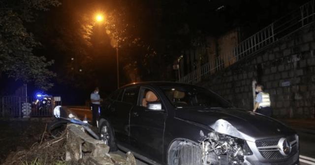 吴士宏|TVB男星杨明正式出狱,神情呆滞愁眉不展,女友并未嫌弃到场接人