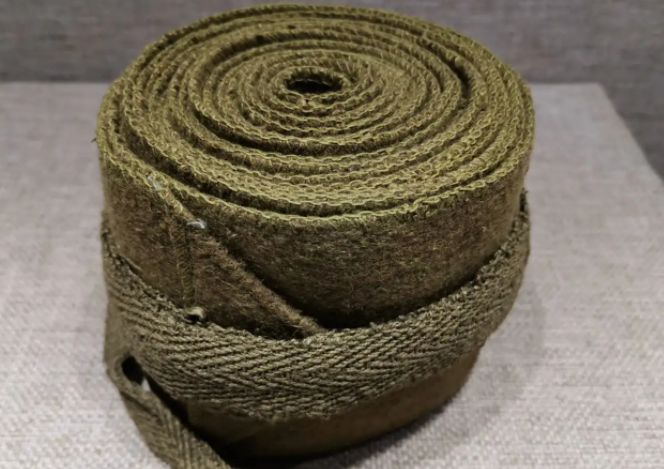 玉雕|农民捡到“弯钩”竟是玉器，卖了30块钱，现价值不可估量