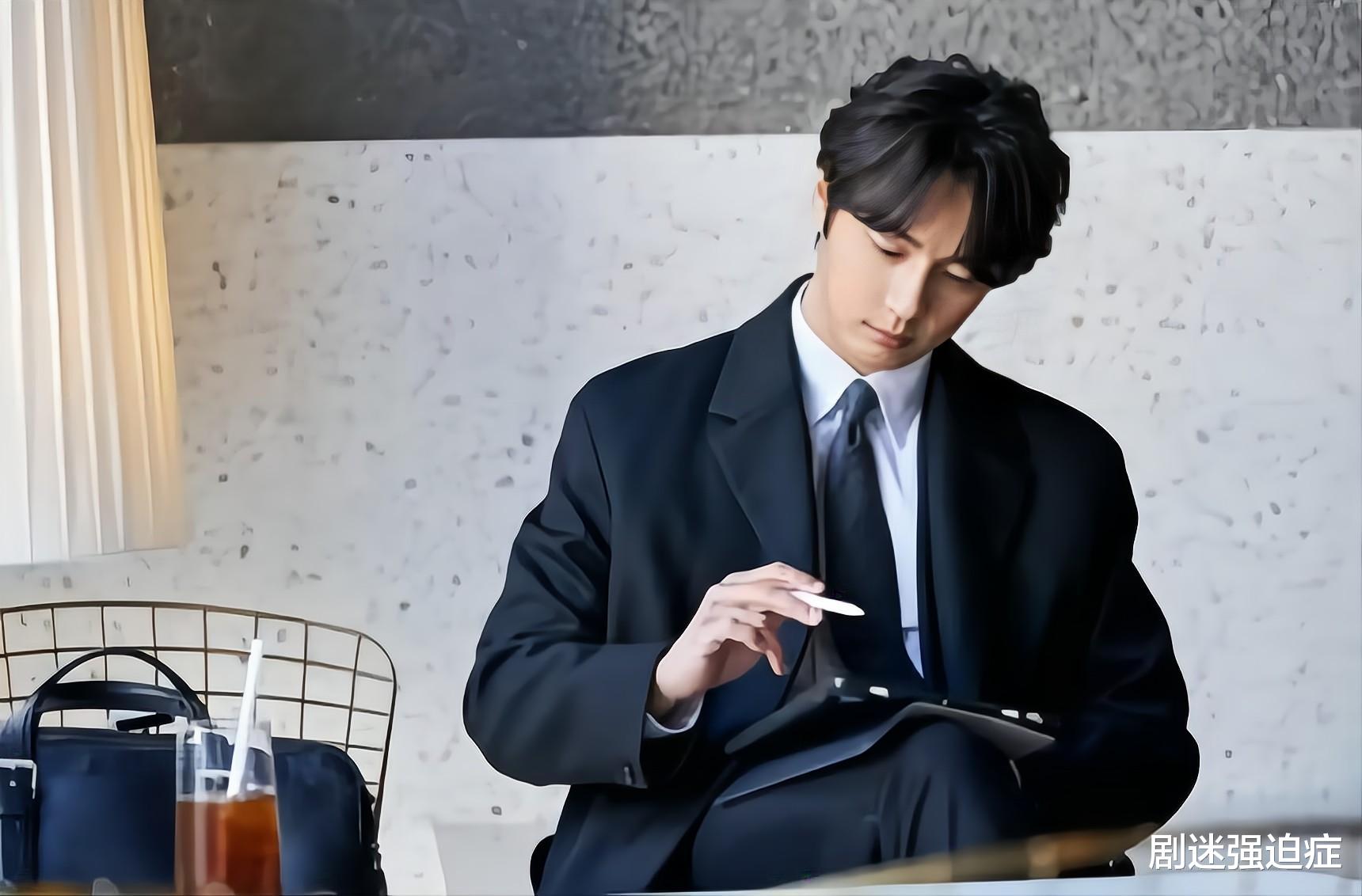 尹施允|韩剧《现在很美丽》公开尹施允、裴多彬的cp剧照!