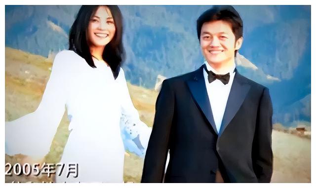 王菲|秃头、油腻，身材走形的窦唯，当初凭什么俘获天后王菲？