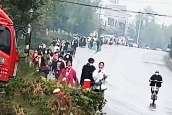 吃瓜!郑州富士康女员工被曝当小三,离厂后与已婚男宾馆开房!