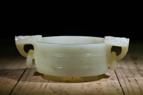 小叶紫檀|舊藏和田玉籽料“龙首回纹四足炉”