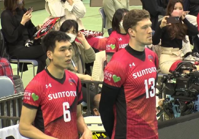 日本队|彭世坤夺日本联赛冠军！最佳阵容闹笑话，亚军成赢家获4项大奖
