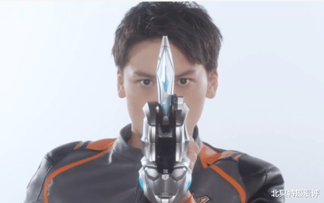 閃光劍|戴卡奧特曼定檔，三大形態帥氣亮相，奧特閃光劍無比酷炫，主角排面拉滿！