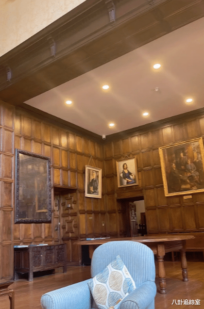 宿舍|王诗龄留学宿舍曝光，独享一间拥有客厅和阳台，皇室公主当年住过