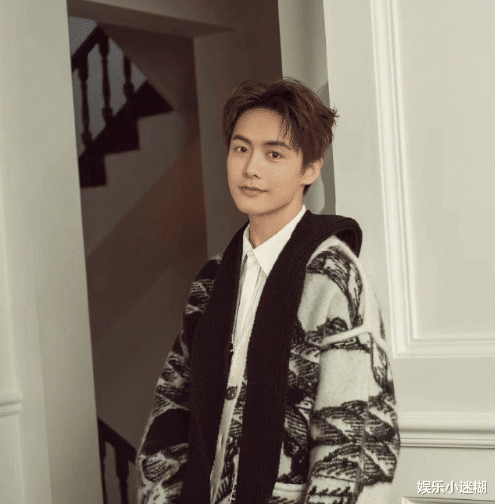 马天宇|马天宇直播犯困，坐着休息被嘲，马天宇：不愿看就出去，少挑毛病