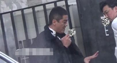 李亚鹏|51岁李亚鹏与小19岁彝族女友再婚实锤?没承认,也没否认!