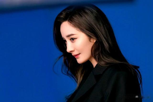 刘诗诗|二月初始，杨幂刘诗诗美女们联手搞事业，胡歌回归家庭结婚生子！