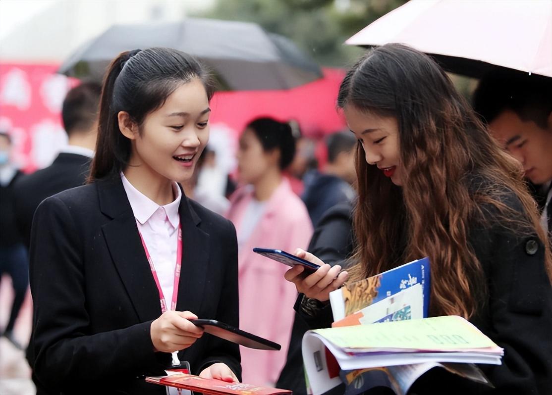 敦煌|铁饭碗不香了？敦煌考古编制岗位无人问津，网友：这点工资咋生活