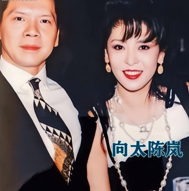 谢金燕|同样是女强人，汪小菲妈和向佐妈的差距，都是被不成器的儿子逼得