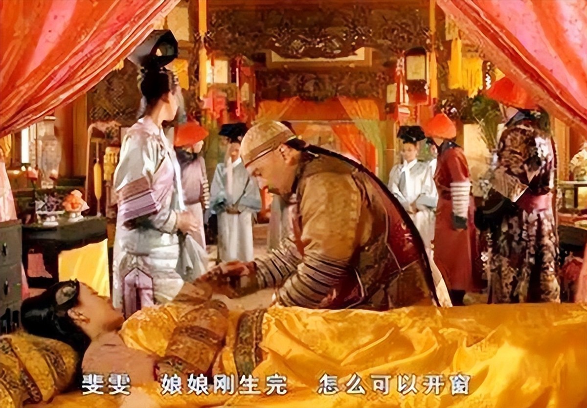 王菲|甄嬛传:太后早就发现双生子破绽,为何不揭穿?真不愧是老狐狸