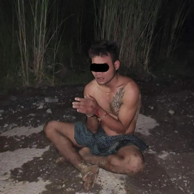 摩的司机在缅北木姐收费站遇袭,热心民众围捕歹徒