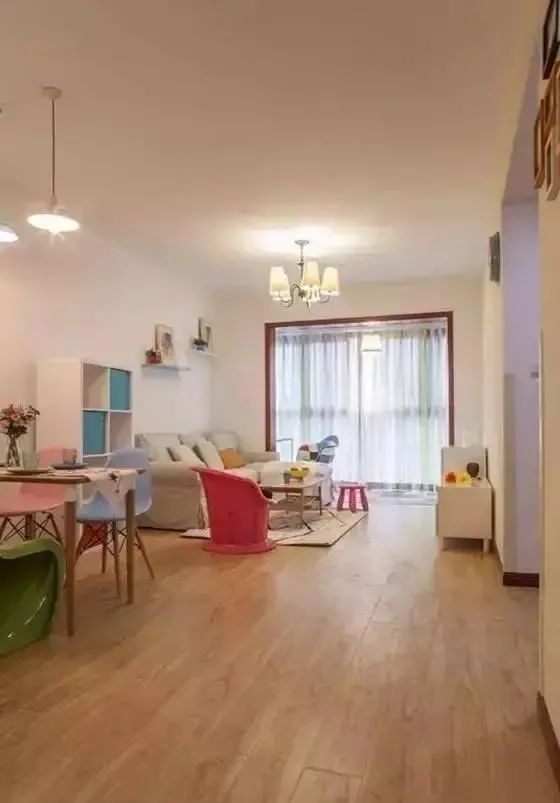 晒我家70平两室新房,上个月刚入住,入户玄关和儿童房都很惊艳