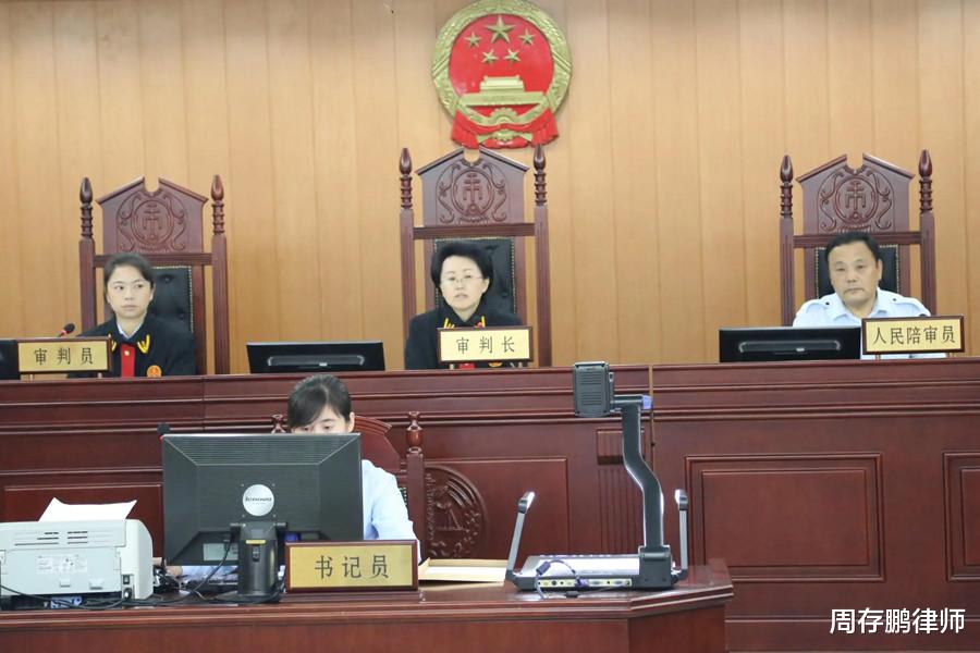 案例:53岁女子迷恋男健身教练,为其买房买车却遭背叛酿悲剧