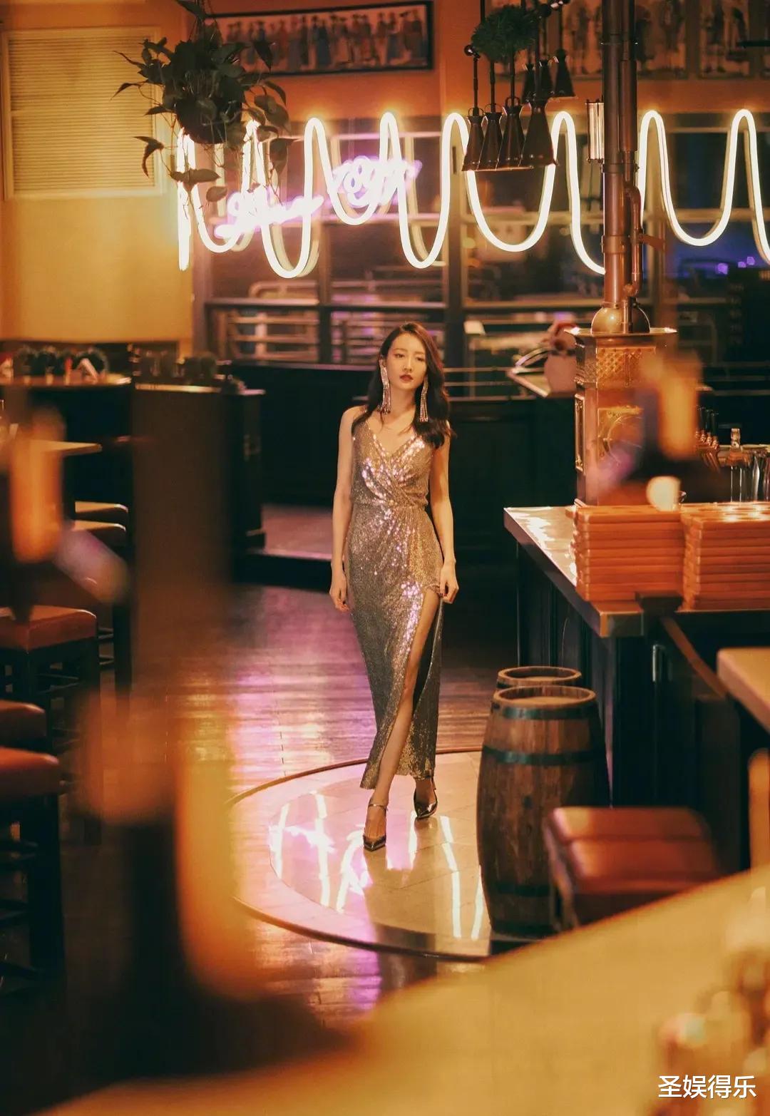 王鸥|39岁的王鸥,中年人的年纪,为何备受少年男生的爱戴与钟情?