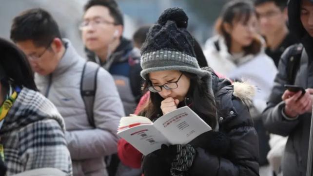 幼儿园|读书的目的都是为了考公务员，这是社会的吉象还是怪象？