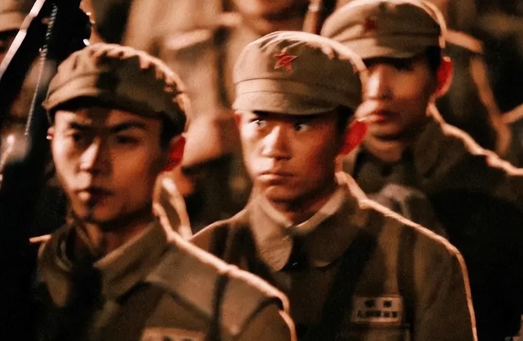 姜文|看完《无名》和《满江红》,顶流易烊千玺和王一博全都“现形”了