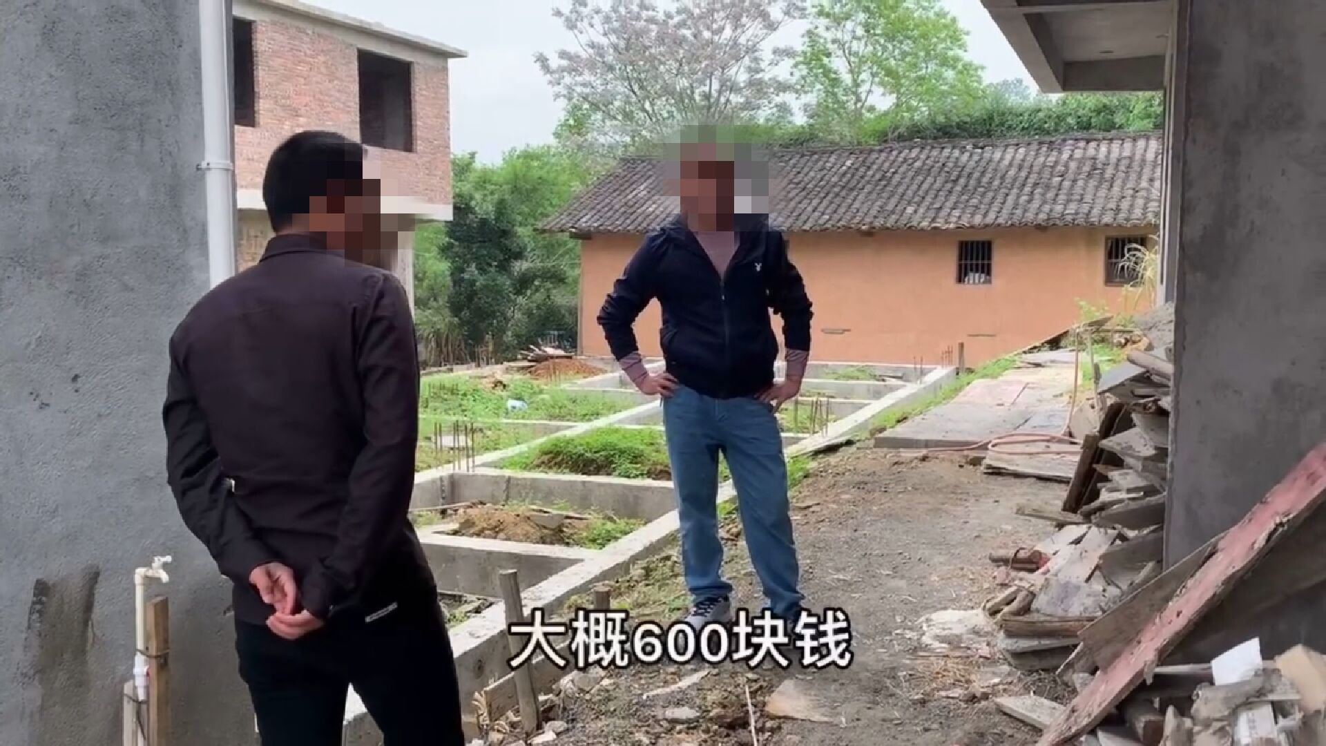 姐姐花20多万建的房子,粉墙师傅开价15000元的工资,到底值不值得?