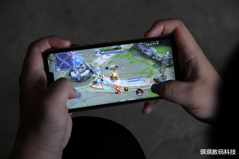 乐视|乐视Y2 Pro：国产芯+国产HMS，或许是国产至强百元机