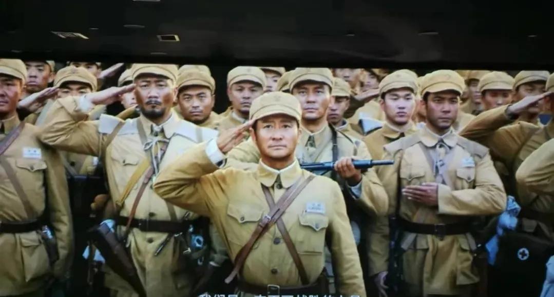 吴京|春节档影院票房吴京一家独大成定局，《超能一家人》撤档真及时