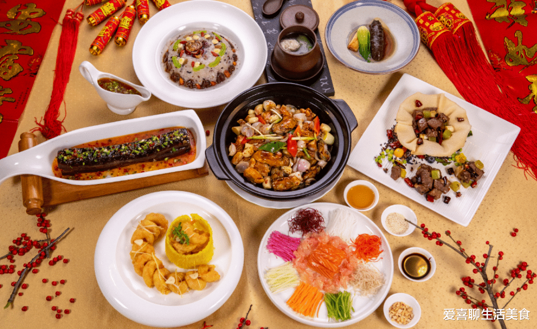 警察|同学晒年初二晚餐，职业不同，差距也太大了，第7家让人“心酸”