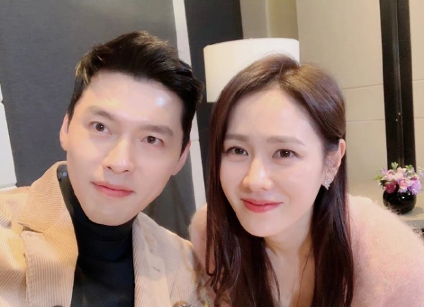 玄彬|玄彬孙艺珍被偶遇，玄彬一脸担心陪伴妻子上厕所，女方被猜疑有喜