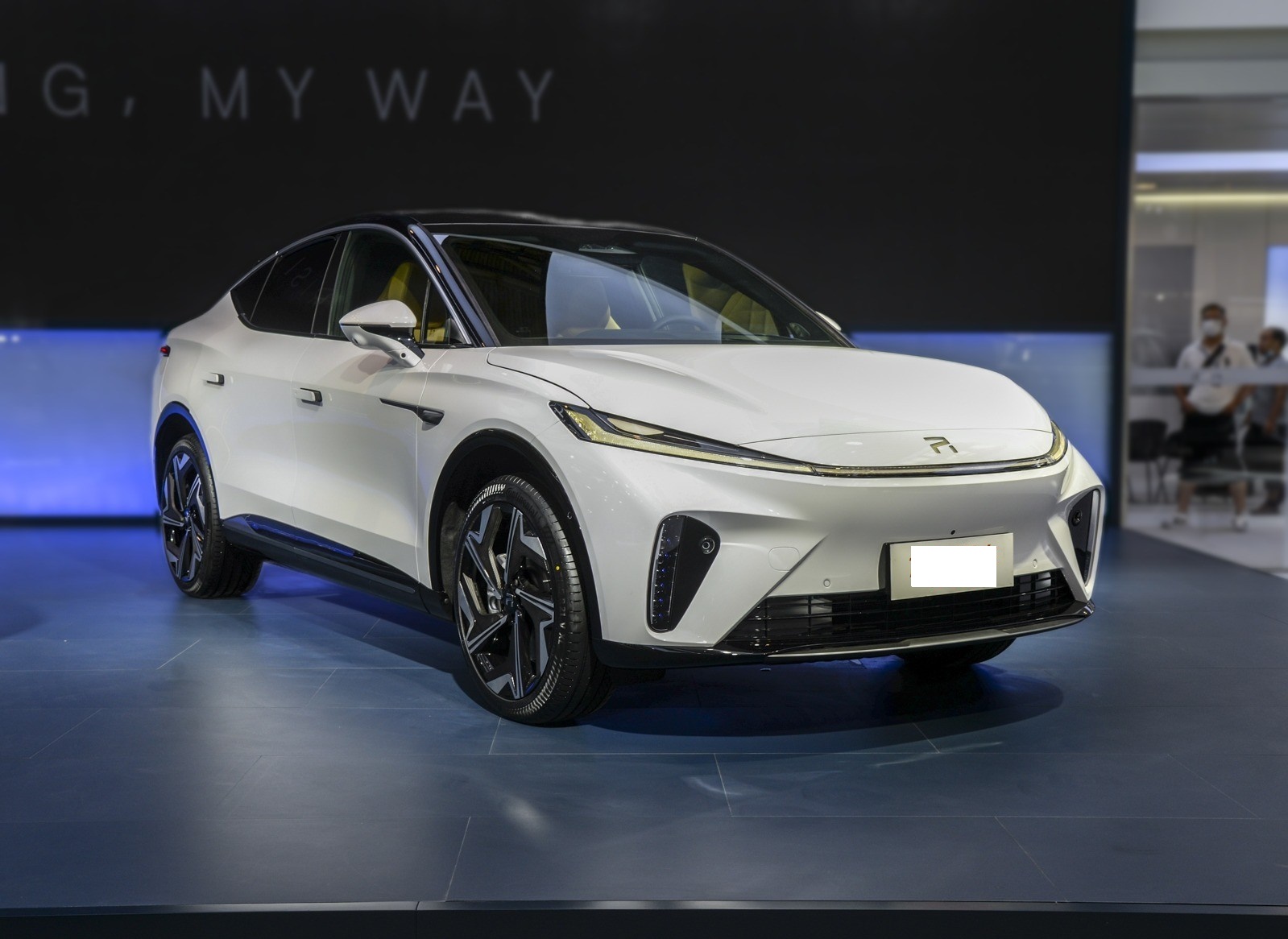 特斯拉“替代者”上市!两天订单超70000辆,1毛一公里碾压Model Y