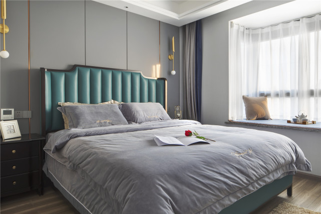 127平现代风四居,客厅的阳台打通,把空间变大变通透